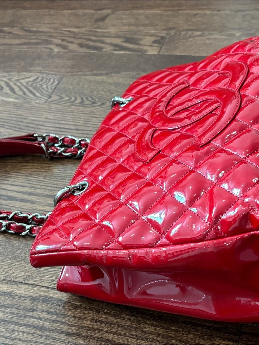 SALE🚨 Authentic Chanel bag - Picture 3 of 10